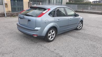 Ford Focus 1600 benzina