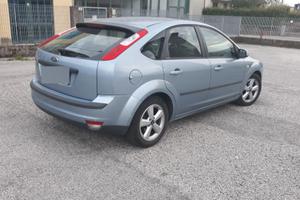 Ford Focus 1600 benzina