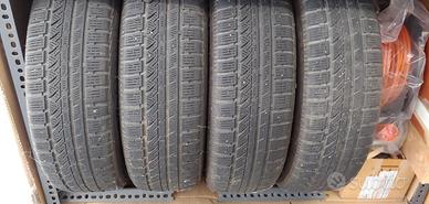 4 ruote invernali con cerchioni in ferro 175/65R15