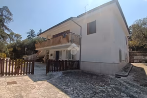 VILLA SINGOLA A CASSANO DELLE MURGE
