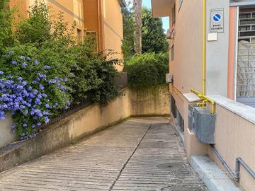 Box / Garage di 30 m² a Firenze
