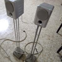 supporti  con 2  casse altoparlanti più altre 2 ca