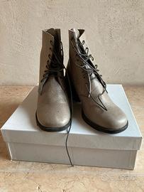 Stivaletto in pelle Santini