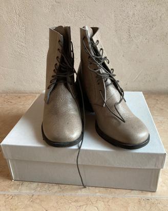 Stivaletto in pelle Santini