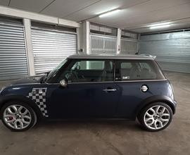 Mini Cooper S R53 Checkmate