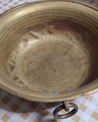 LAVABO IN OTTONE CESELLATO A MANO