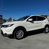 NISSAN Qashqai 1.2 DIG-T Tekna OK NEOPATENTATO