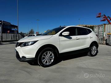 NISSAN Qashqai 1.2 DIG-T Tekna OK NEOPATENTATO