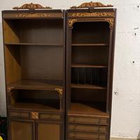 Armadio e vetrinetta in legno stile classic