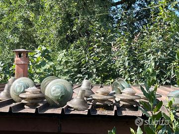 Antiche coperture in porcellana elettricità