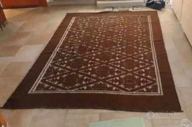 Tappeto sardo lavorazione pibiones 250x175