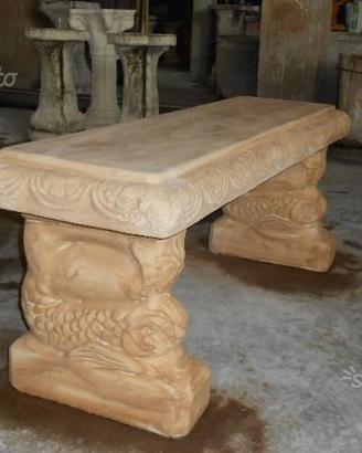 Panchina in cemento da giardino