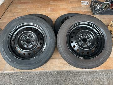 175 65 14 4 cerchi e gomme