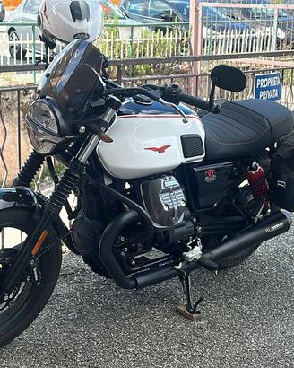 Moto Guzzi V7 Stone Ten (2024) - Edizione Speciale