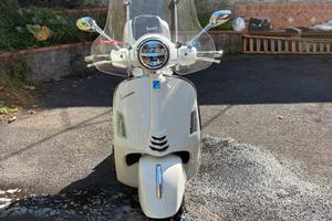 Piaggio vespa 310 gts