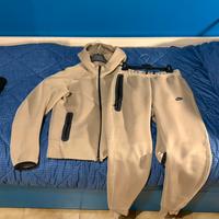 Tuta completa Nike Tech