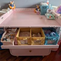 
Fasciatoio IKEA con accessori