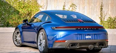 Porsche 992  911 carrera  4 coupe 