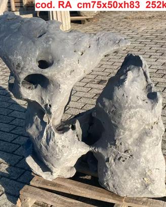 Rocce pietra monolitiche ornamentali da giardino
