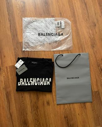 T-shirt Balenciaga