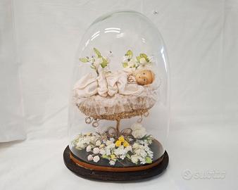 Maria Bambina in cera cupola vetro