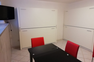 Monolocale interrato fronte mare