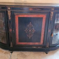 Mobile antico in legno da restaurare