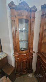 Angoliera vetrina artigianale in stile classico