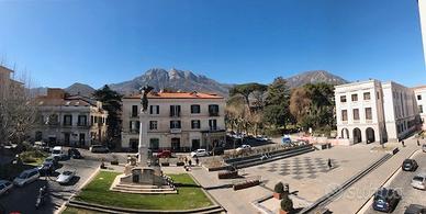 Locale commerciale centrale