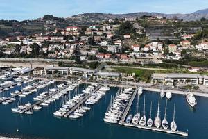 BOX A SAN LORENZO AL MARE