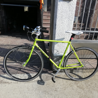 Bicicletta scatto fisso