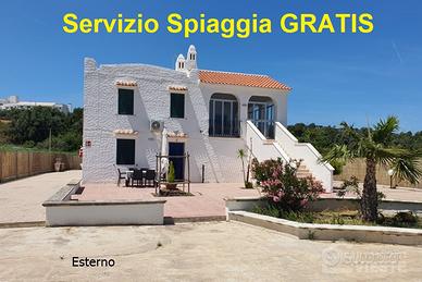 Villa da 5 a 8 posti sul Lungomare Mattei con lido