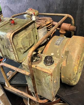 Generatore militare americano 12 volt vintage ww2