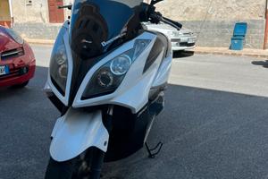 Kymco downtown 300i
