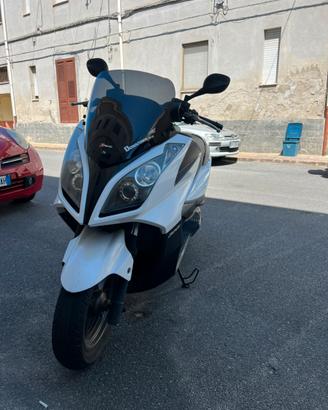 Kymco downtown 300i