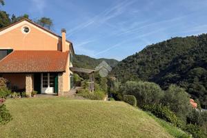 VILLA SINGOLA A ALBISOLA SUPERIORE