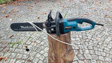 Elettrosega Makita UC3530A
