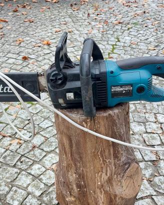 Elettrosega Makita UC3530A