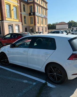 Golf VII 1.5 150cv pack R Line