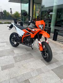KTM 125 SMC R - 2025 Nuovissima in PRONTA CONSEGNA