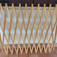 Cancellino per cani in legno