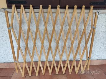 Cancellino per cani in legno