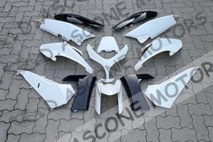 CARENE IN O-F-F-E-R-T-A TMAX 08-11 BIANCO LUCIDO E