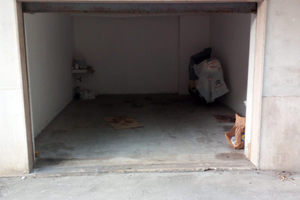 Ampio garage Viale Bonomi vicinanze stazione