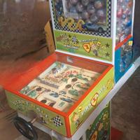 Distributori automatici di palline usati