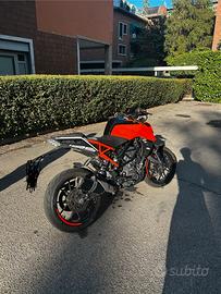 KTM duke 125