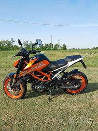 KTM DUKE 390