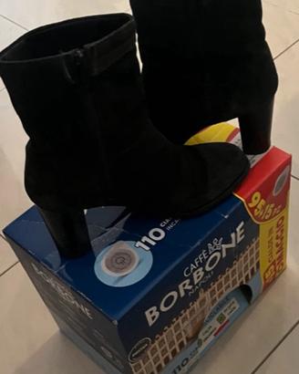 Stivaletti neri N.38 Camomilla