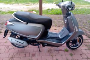 kimko Like 50 4t  2023, 6700 km