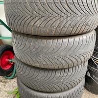 Cerchi da 17 e gomme 4 stagioni